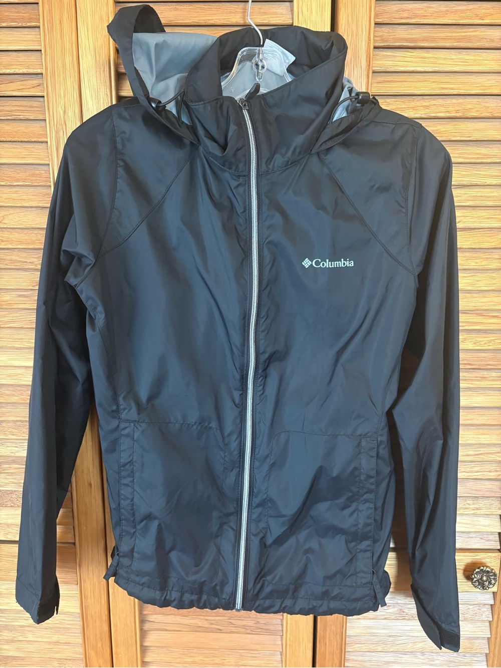 Columbia Black Lightweight Hooded Windbreaker Jacket